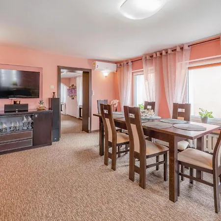 아파트 3 Bedroom Awesome In *