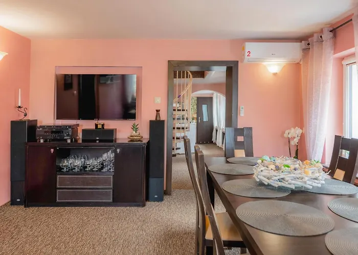 شقة Awesome In نوفي فاربنو